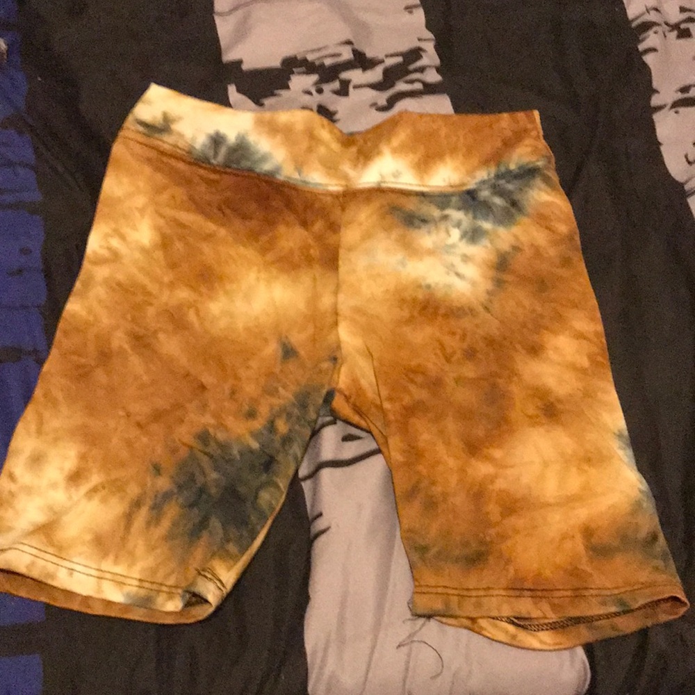 Tie dye  workout shorts in great condition